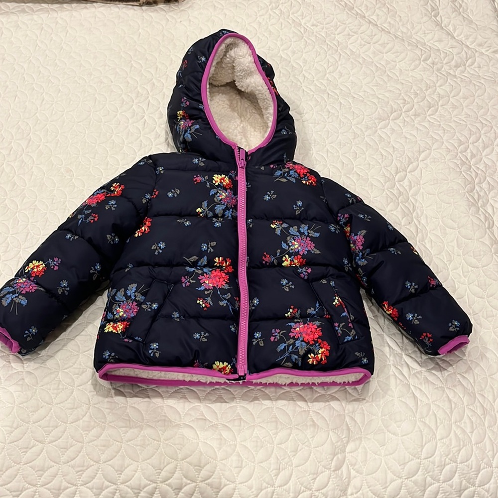 Toddler Girls Gap cold control max puffer jacket 4T